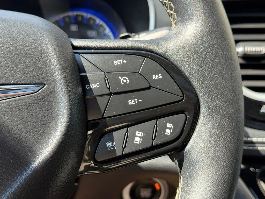 Used 2025 Black Chrysler Limited image 19