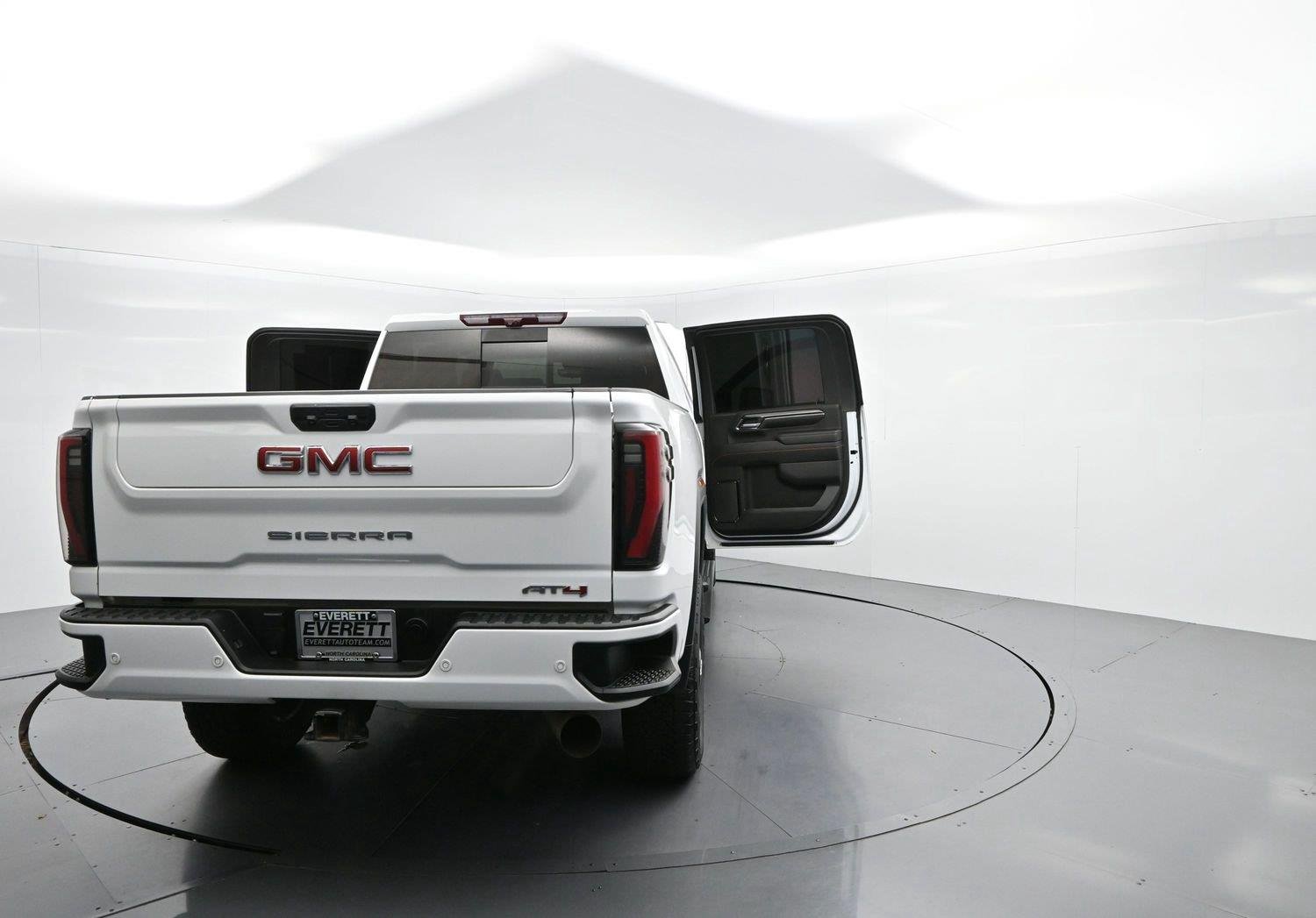 Used 2024 Summit White GMC AT4 image 47