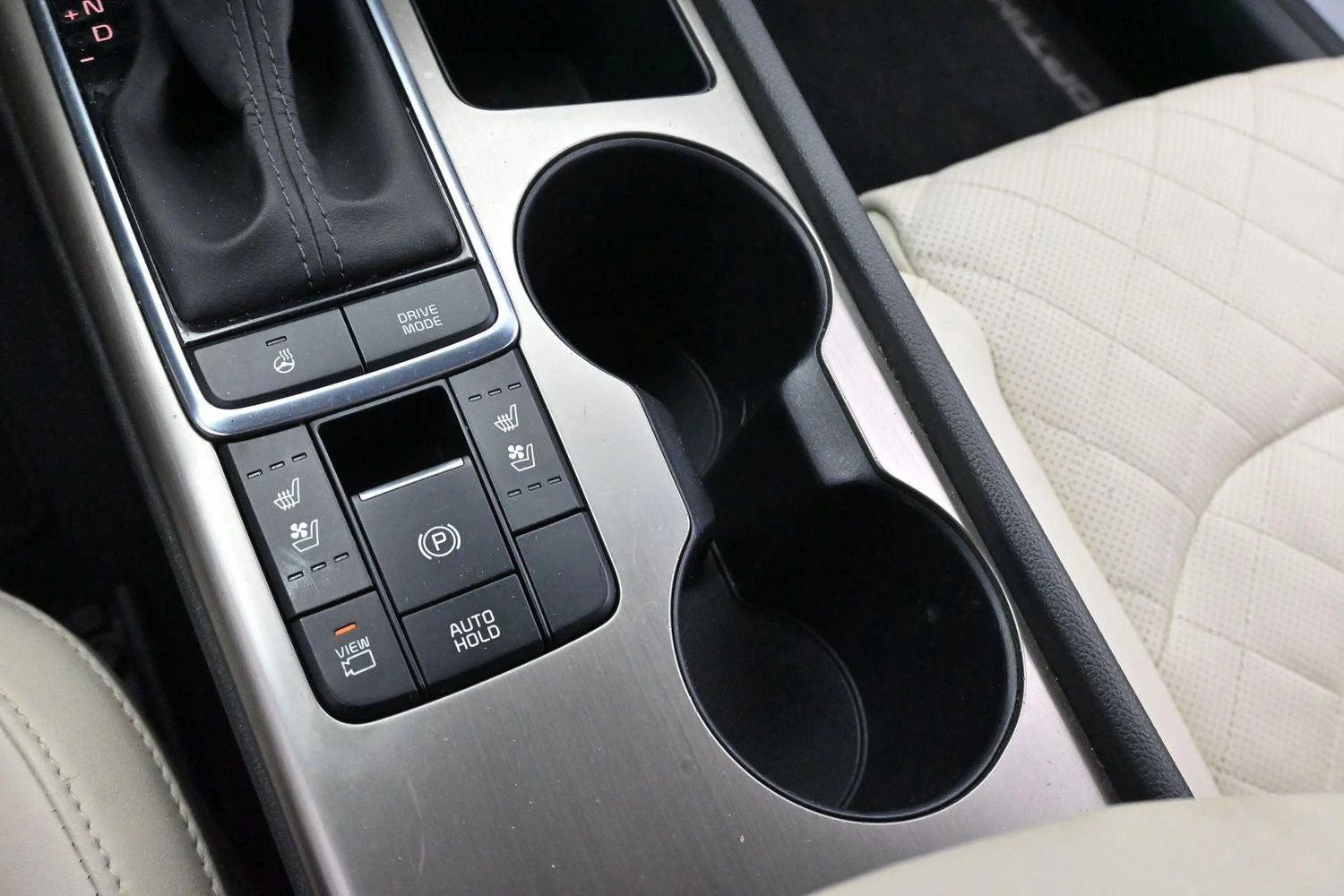 Used 2016 Titanium Silver Kia SXL Turbo image 19