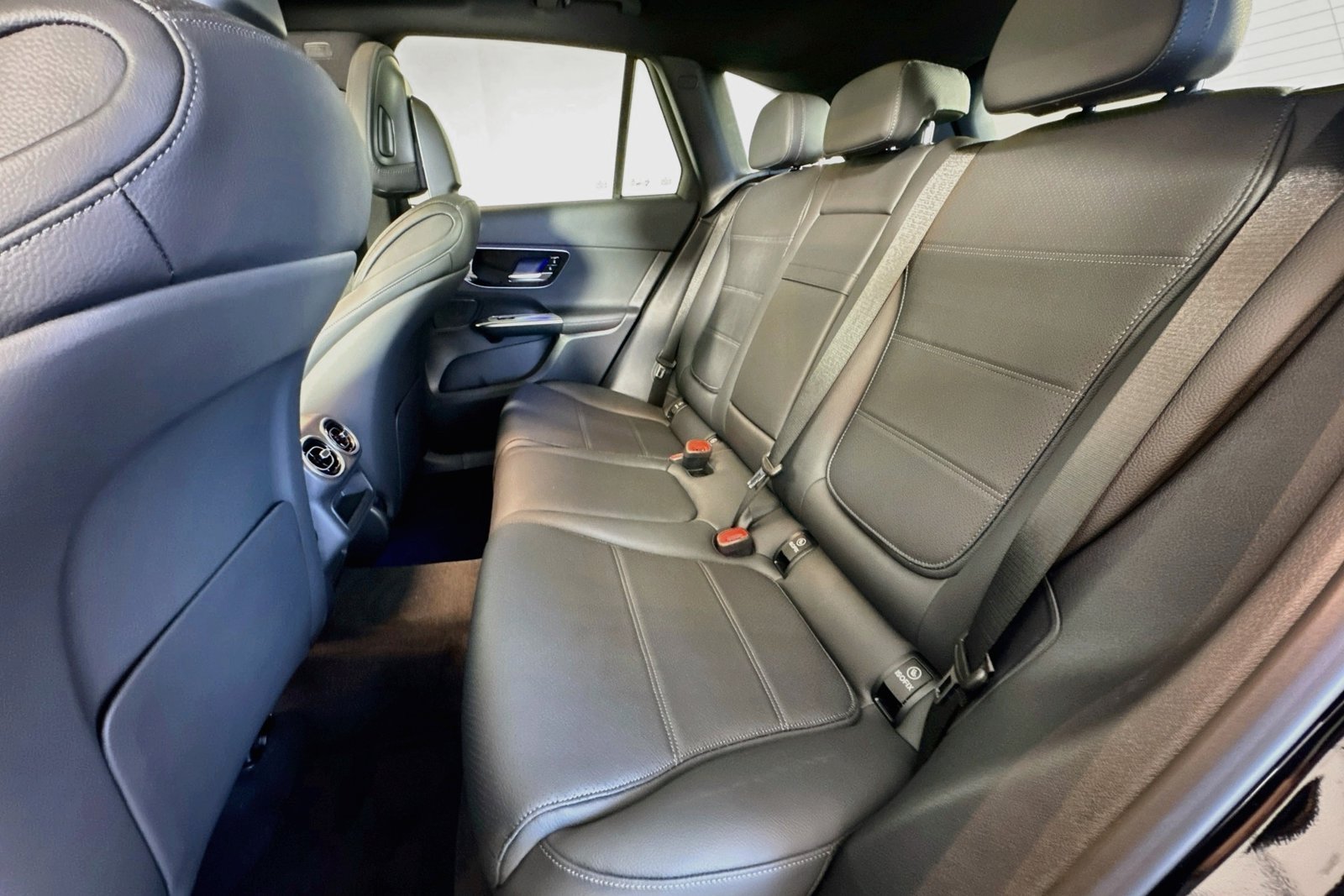 New 2026 Black Mercedes-Benz GLC 300 image 22