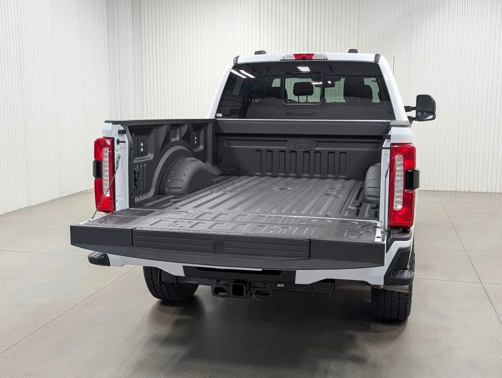 New 2026 Oxford White Ford F-250® Lariat® image 27