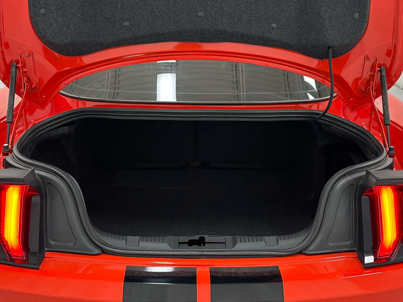 Used 2022 Code Orange Ford Shelby GT500 image 36