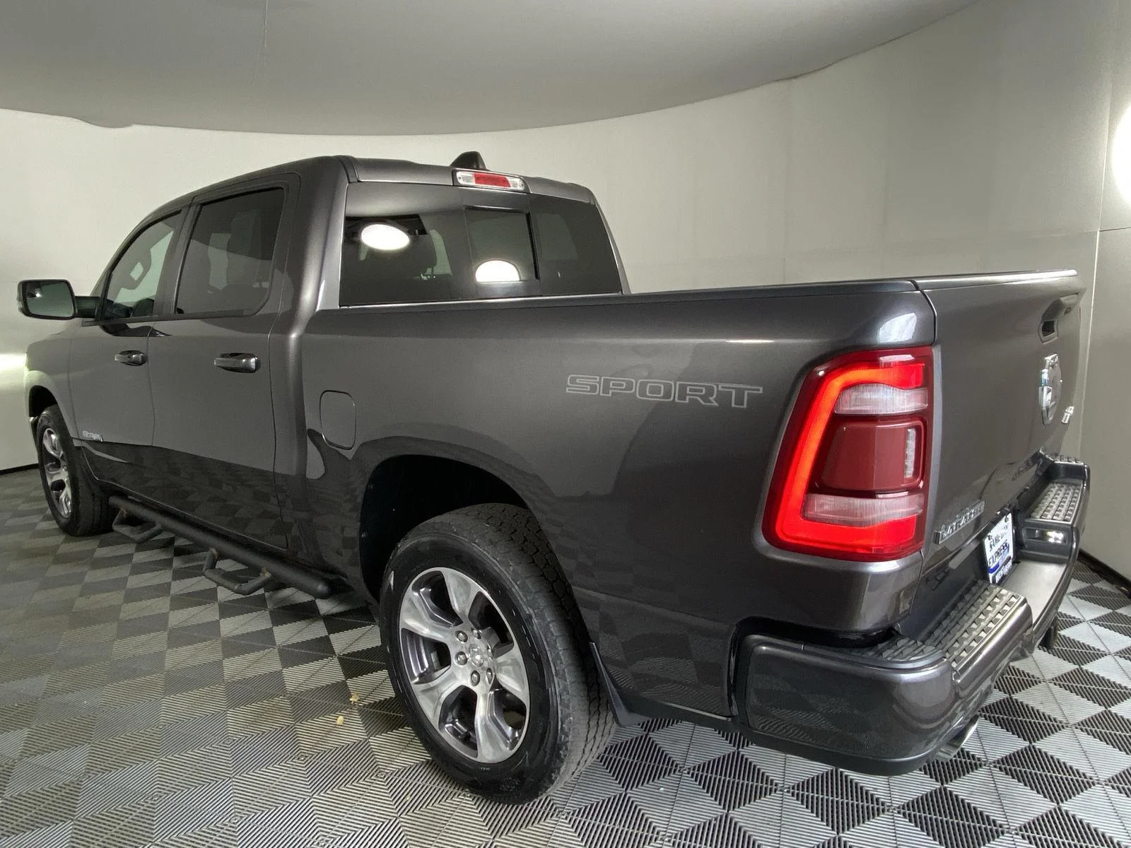Used 2023 Granite Crystal Metallic Clearcoat Ram Laramie image 13