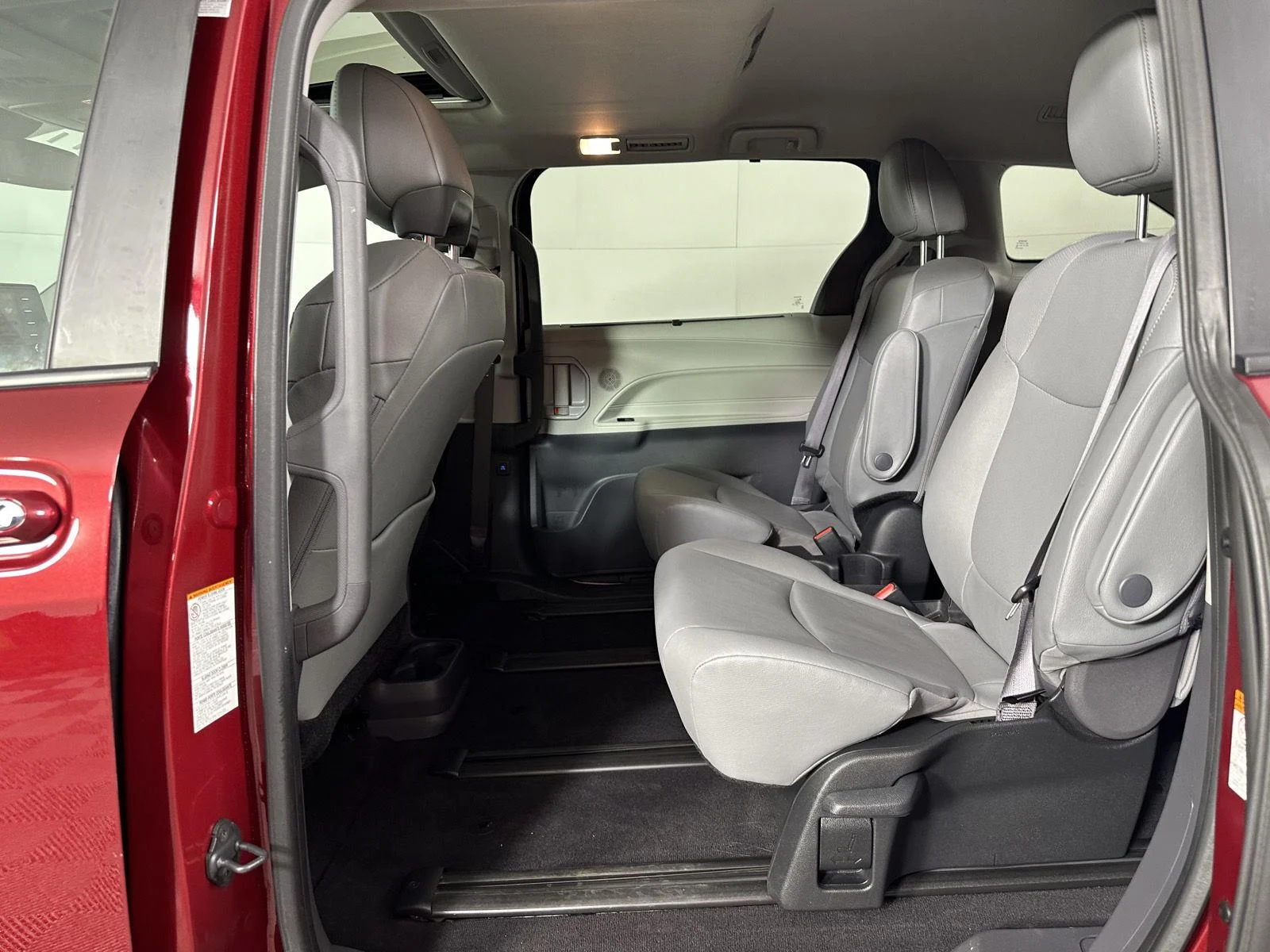 Used 2024 Ruby Flare Pearl Toyota XLE image 31