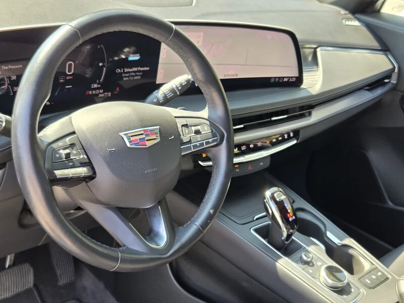 Used 2025 Silver Metallic CADILLAC PREMIUM LUXURY image 9