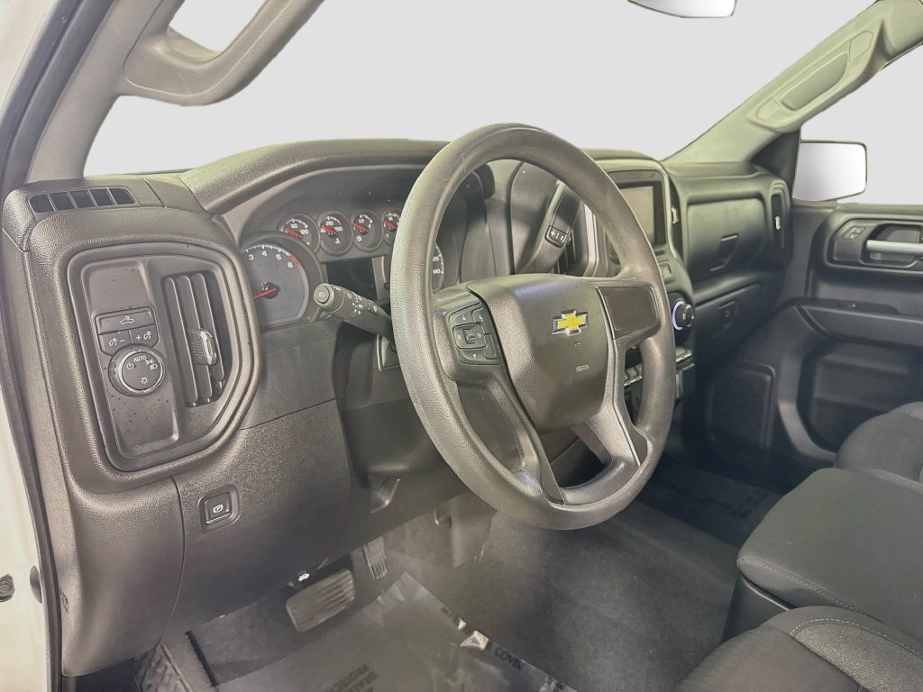 Used 2022 Summit White Chevrolet Custom image 17