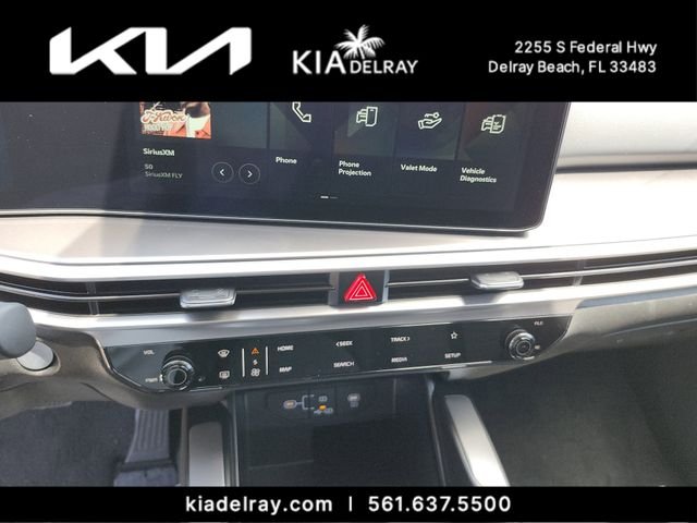 New 2026 Glacial White Pearl Kia LX image 18