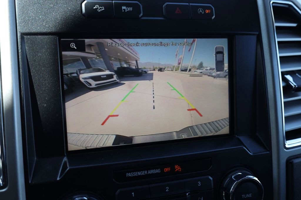 Used 2015 Magnetic Metallic Ford Lariat image 16