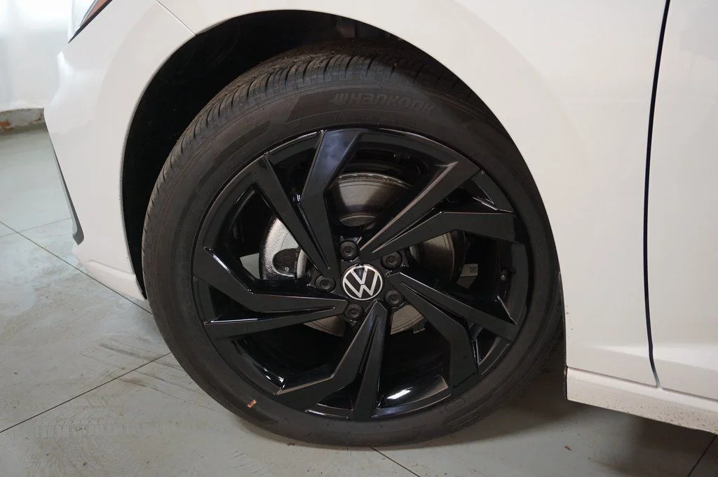 New 2026 Opal White Volkswagen 1.5T SE image 26