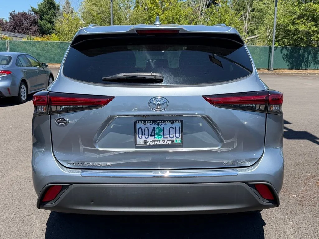 2021 Toyota Highlander XLE - Photo 6