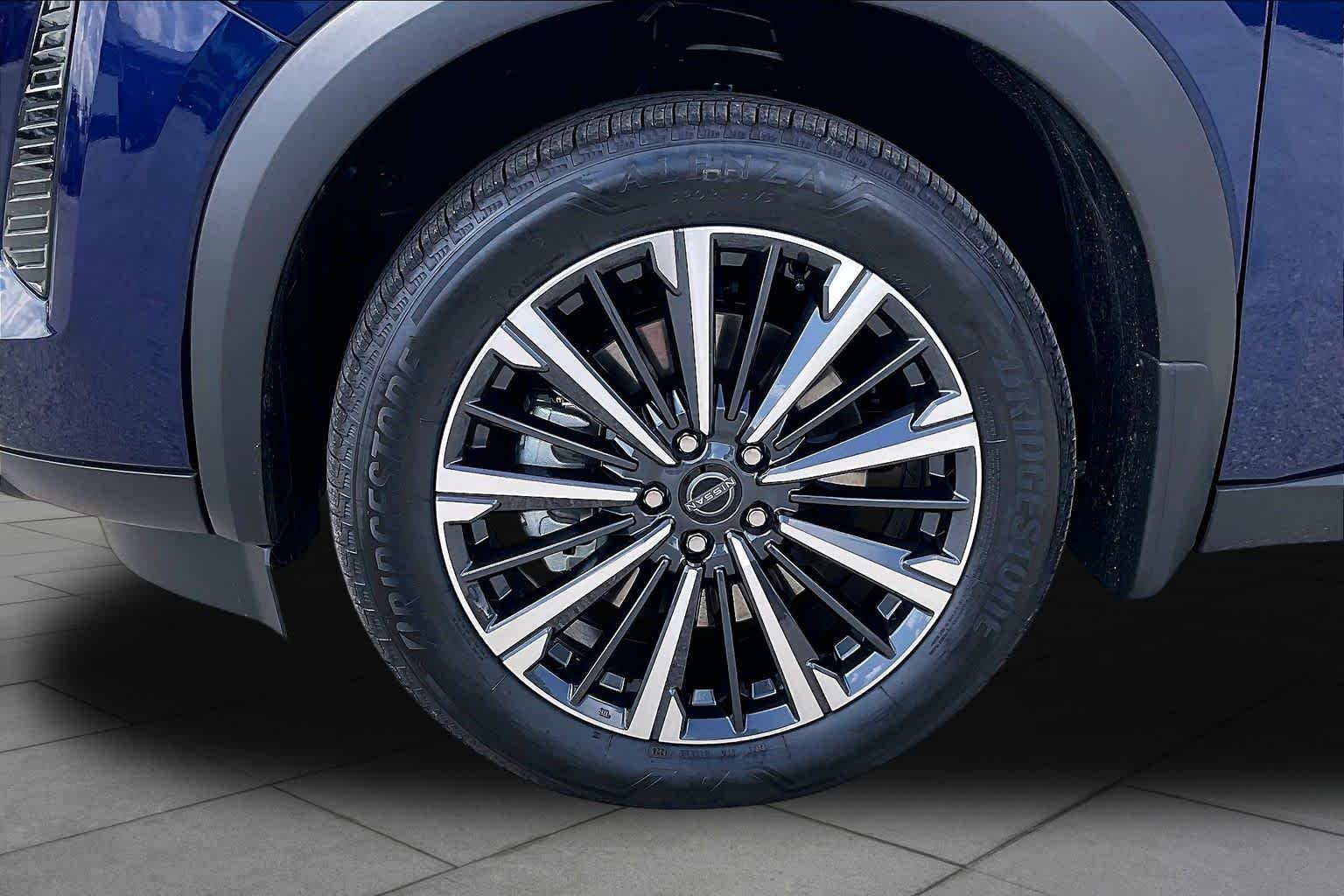 Used 2026 Deep Ocean Blue Pearl Nissan Platinum image 11