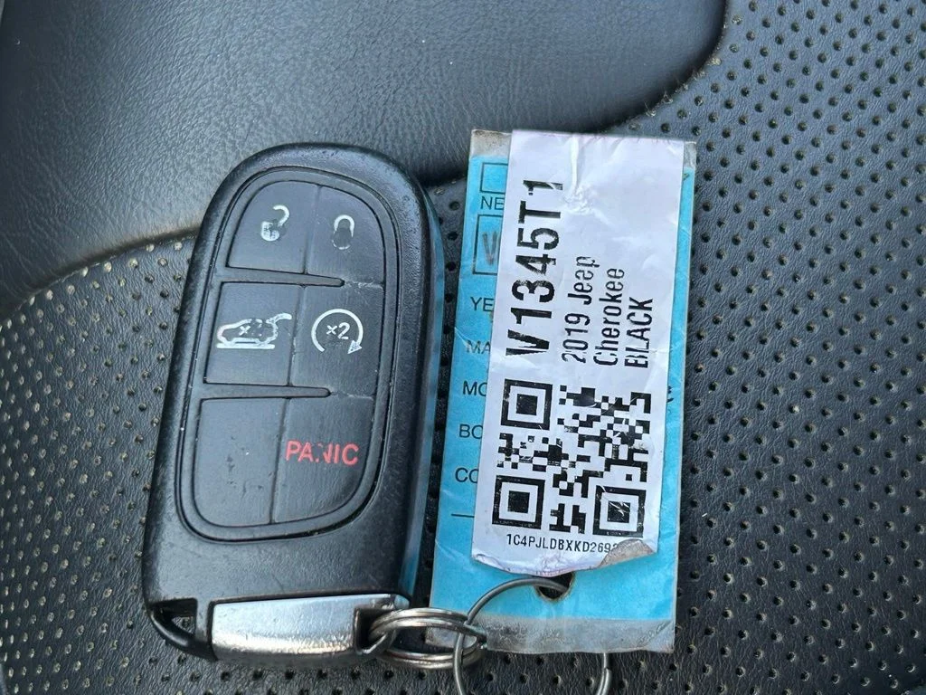 Used 2019 Black Jeep Limited image 40