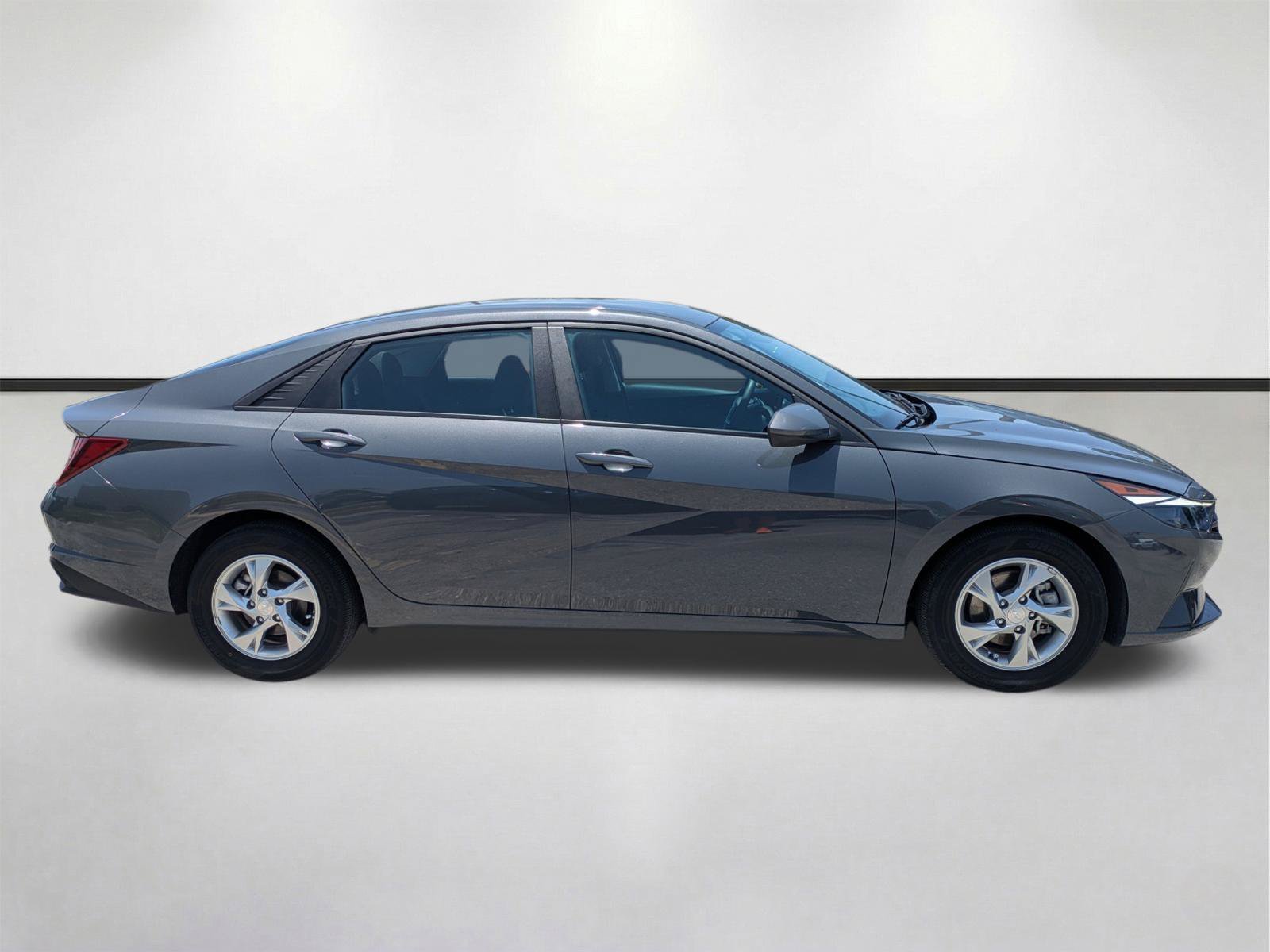 Certified Used 2023 Ecotronic Gray Hyundai SE image 4