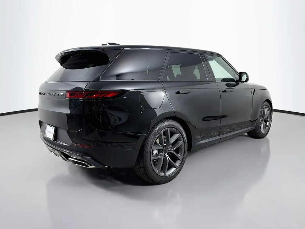 New 2027 Santorini Black Land Rover SE image 5