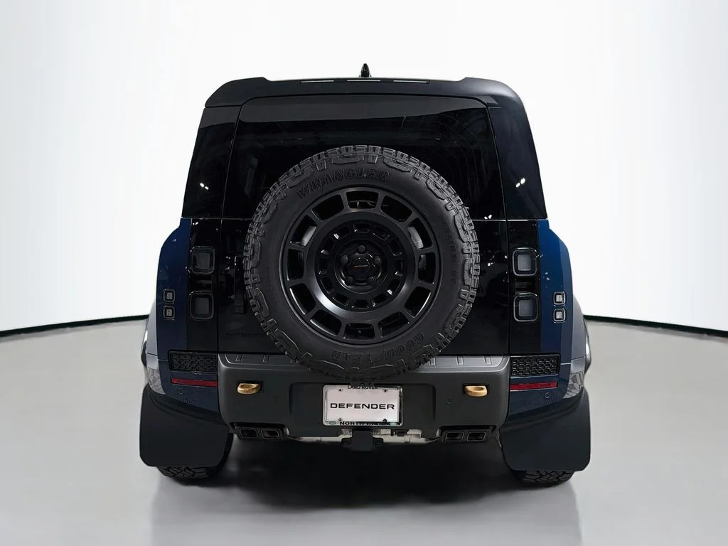 New 2026 Sargasso Blue Land Rover  OCTA image 6