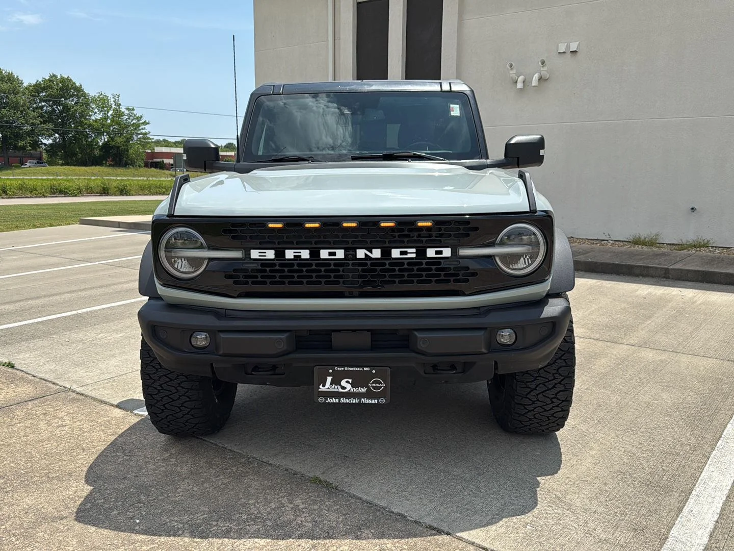 Used 2022 Cactus Gray Ford Wildtrak image 8