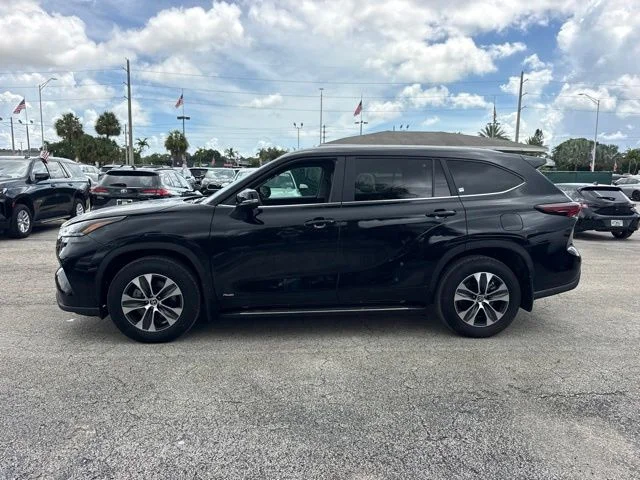 Used 2026 Black Toyota XLE image 17
