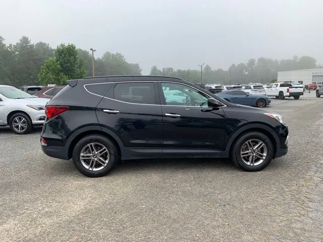 Used 2017 Black Hyundai 2.4 Base image 10