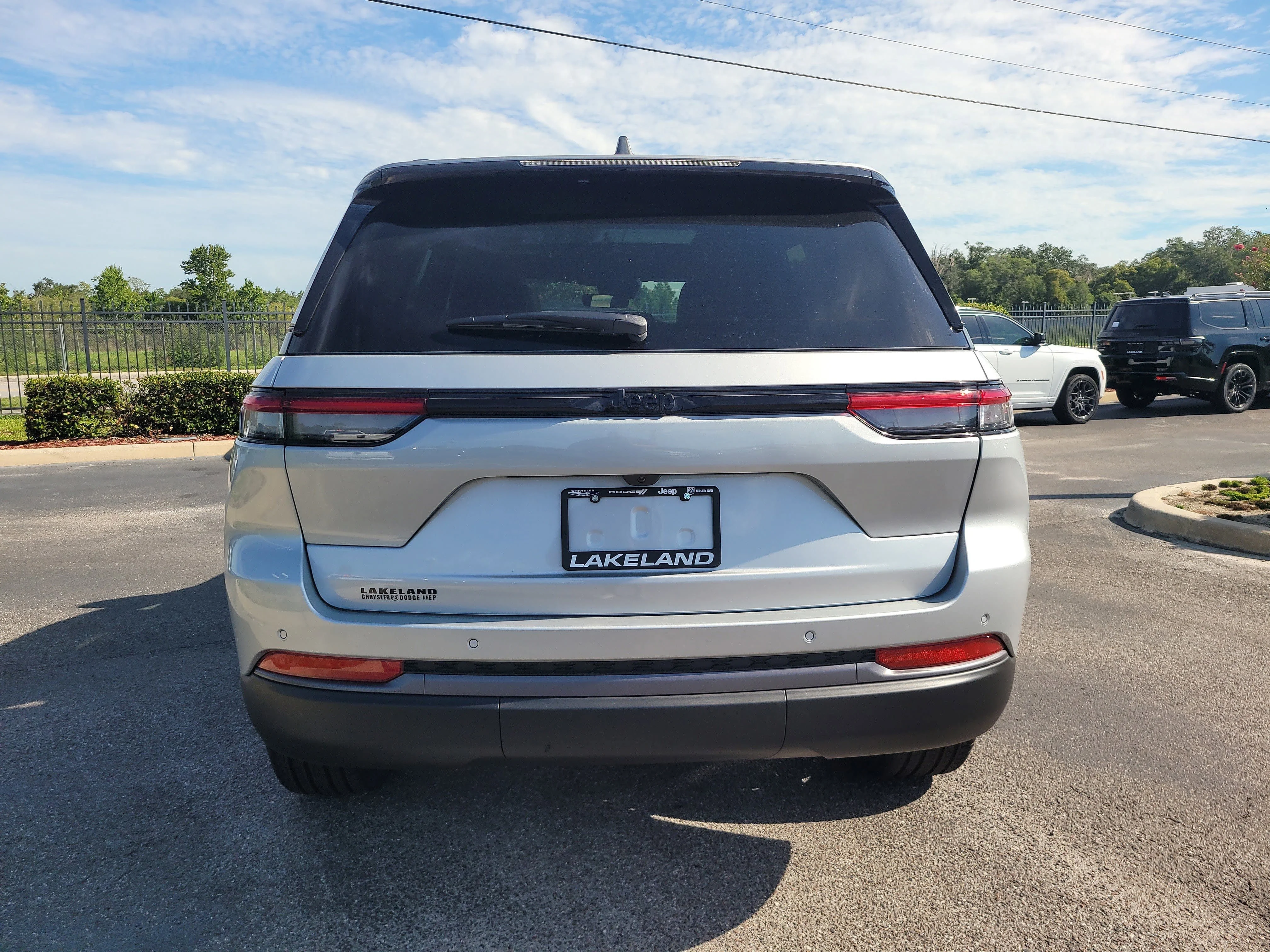 New 2026 Silver Zynith Jeep Limited image 7