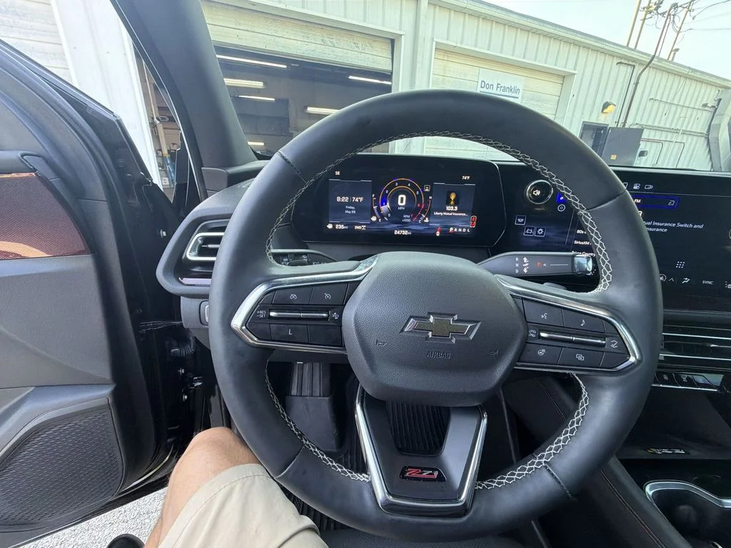 Used 2025 Black Chevrolet Z71 image 14