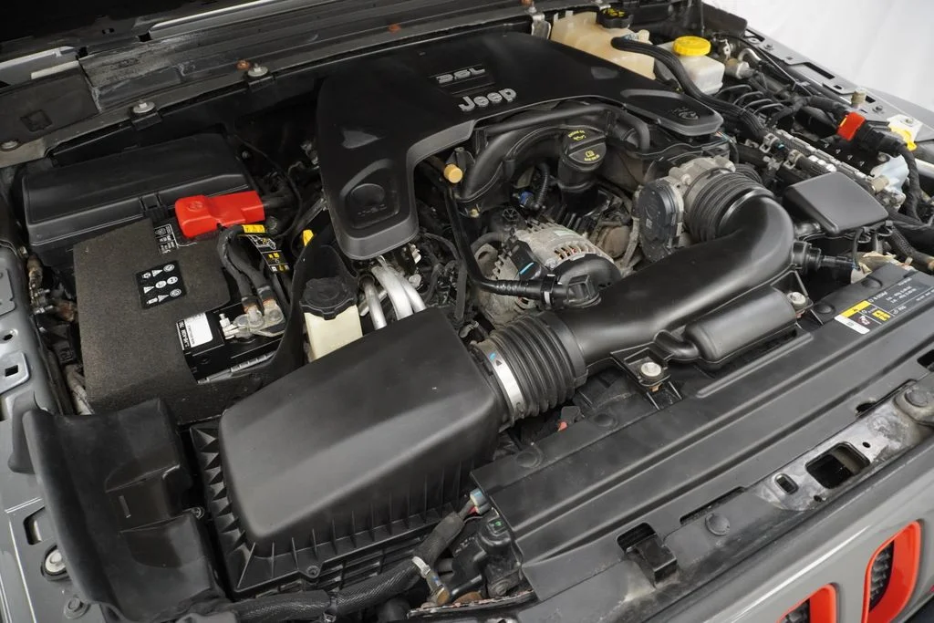 Used 2019 Gray Jeep Sport S image 49