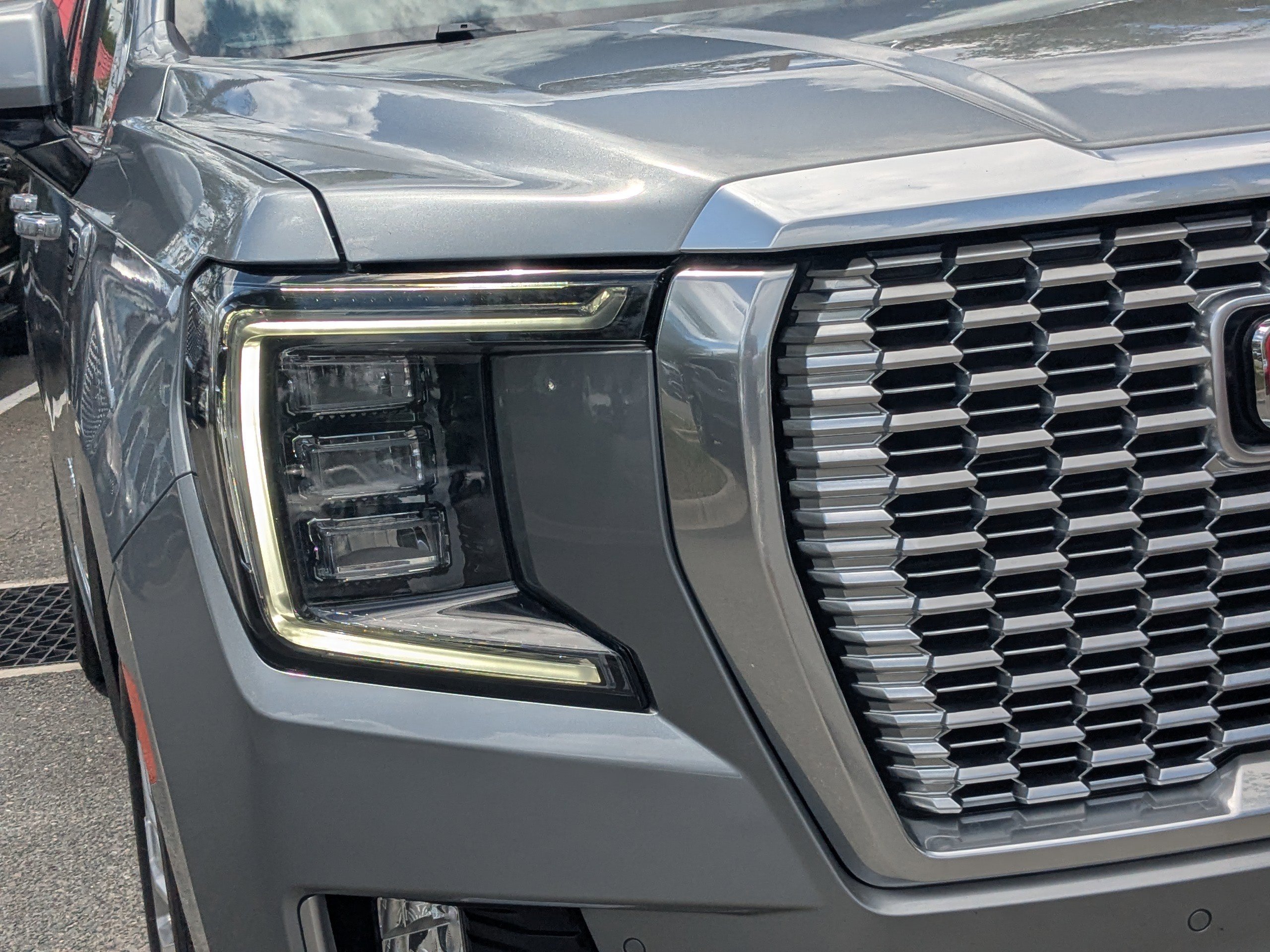 Used 2023 Sterling Metallic GMC Denali image 9