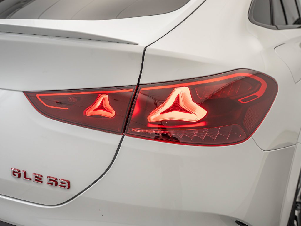 New 2027 MANUFAKTUR Moonlight White Metallic Mercedes-Benz AMG® GLE 53e 4MATIC+ Coupe image 9