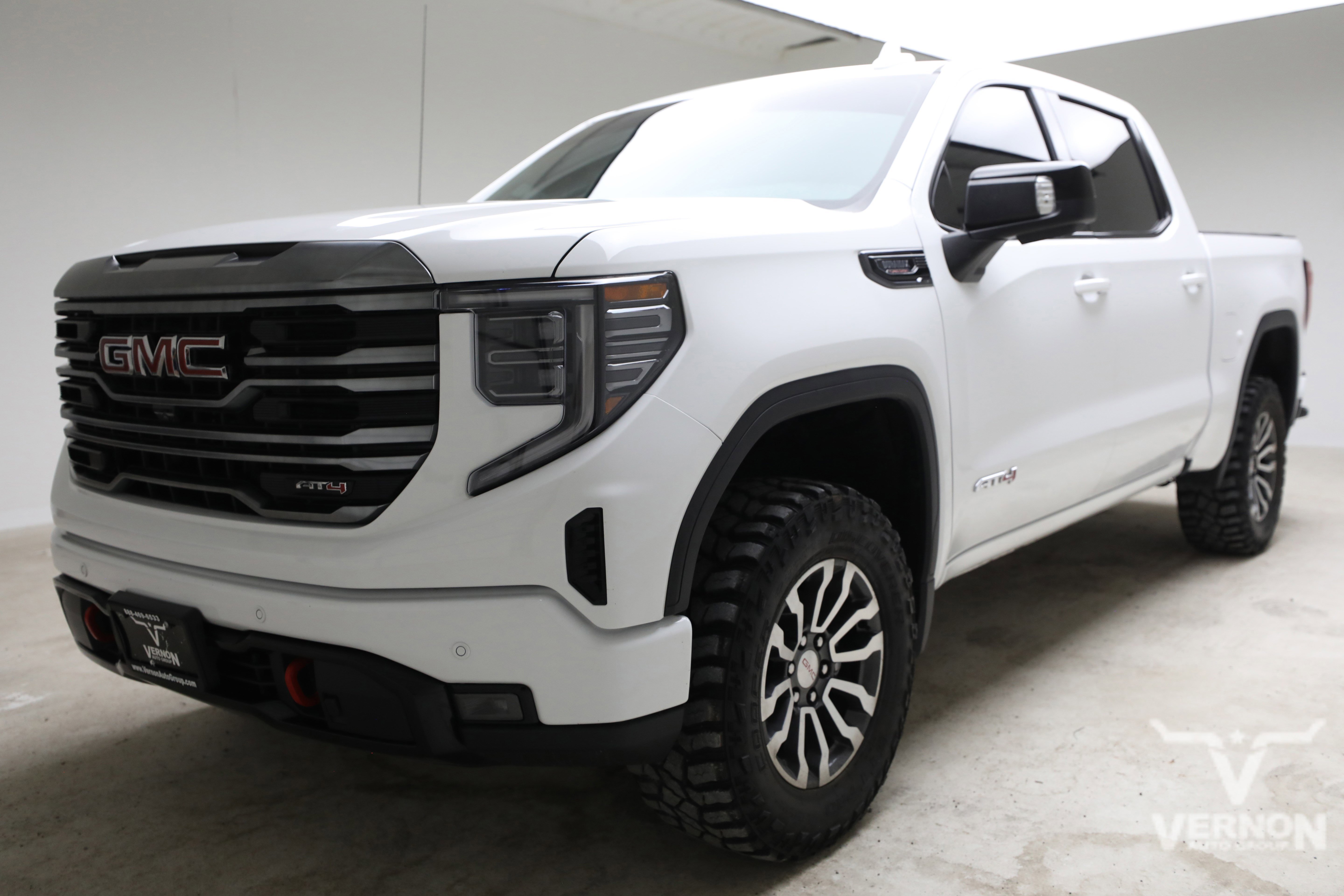2024 GMC Sierra 4WD Crew Cab Short Box AT4's photo