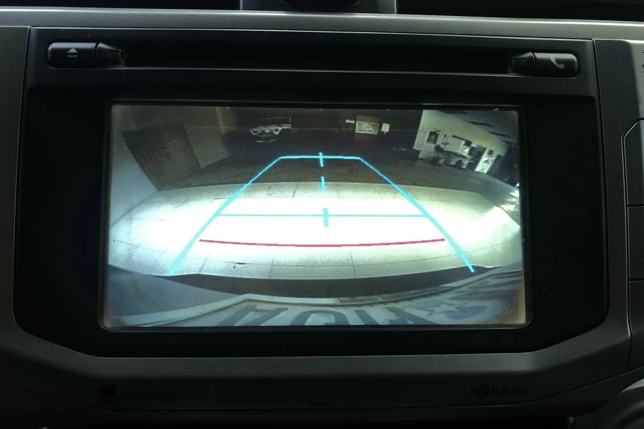 Used 2014 Nautical Blue Pearl Toyota SR5 image 24