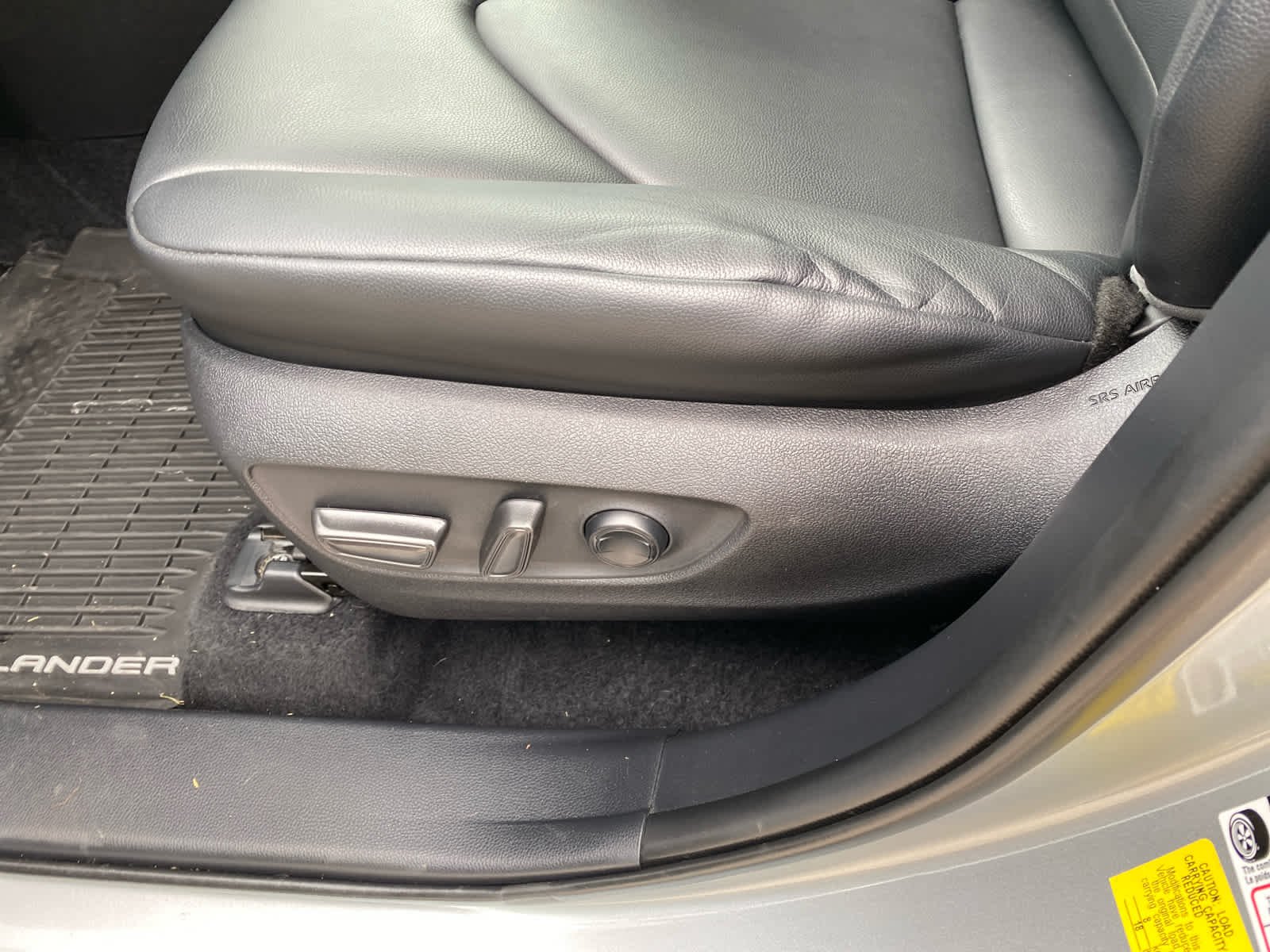 Used 2020  Toyota Hybrid XLE image 9