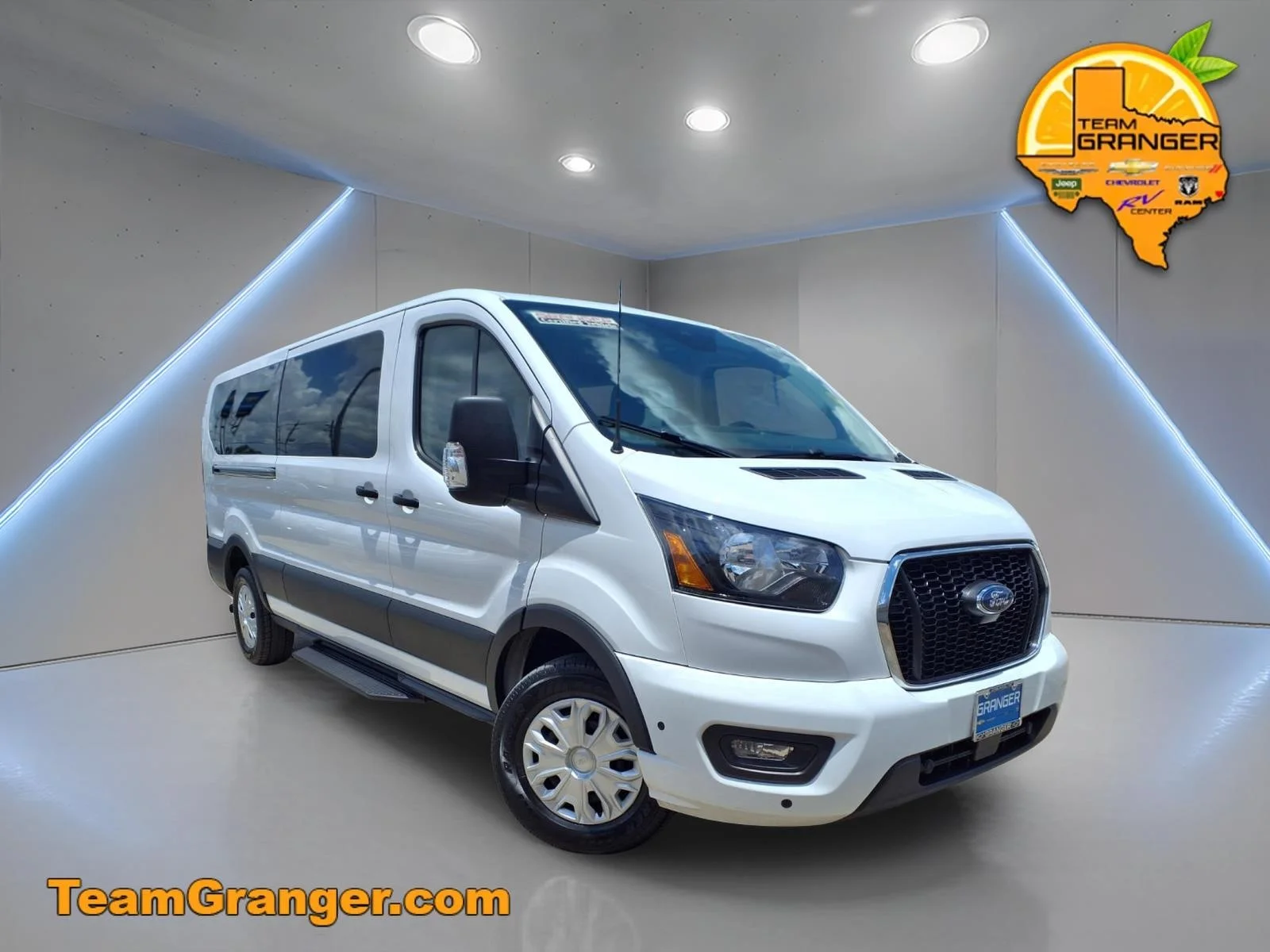 2025 Ford Transit 350 XLT Low Roof Sliding Pass. 148's photo