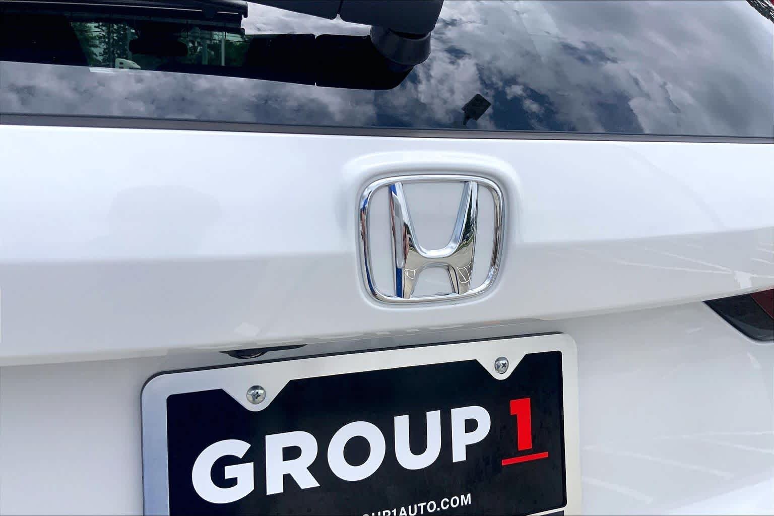 Used 2026 Platinum White Pearl Honda EX image 10