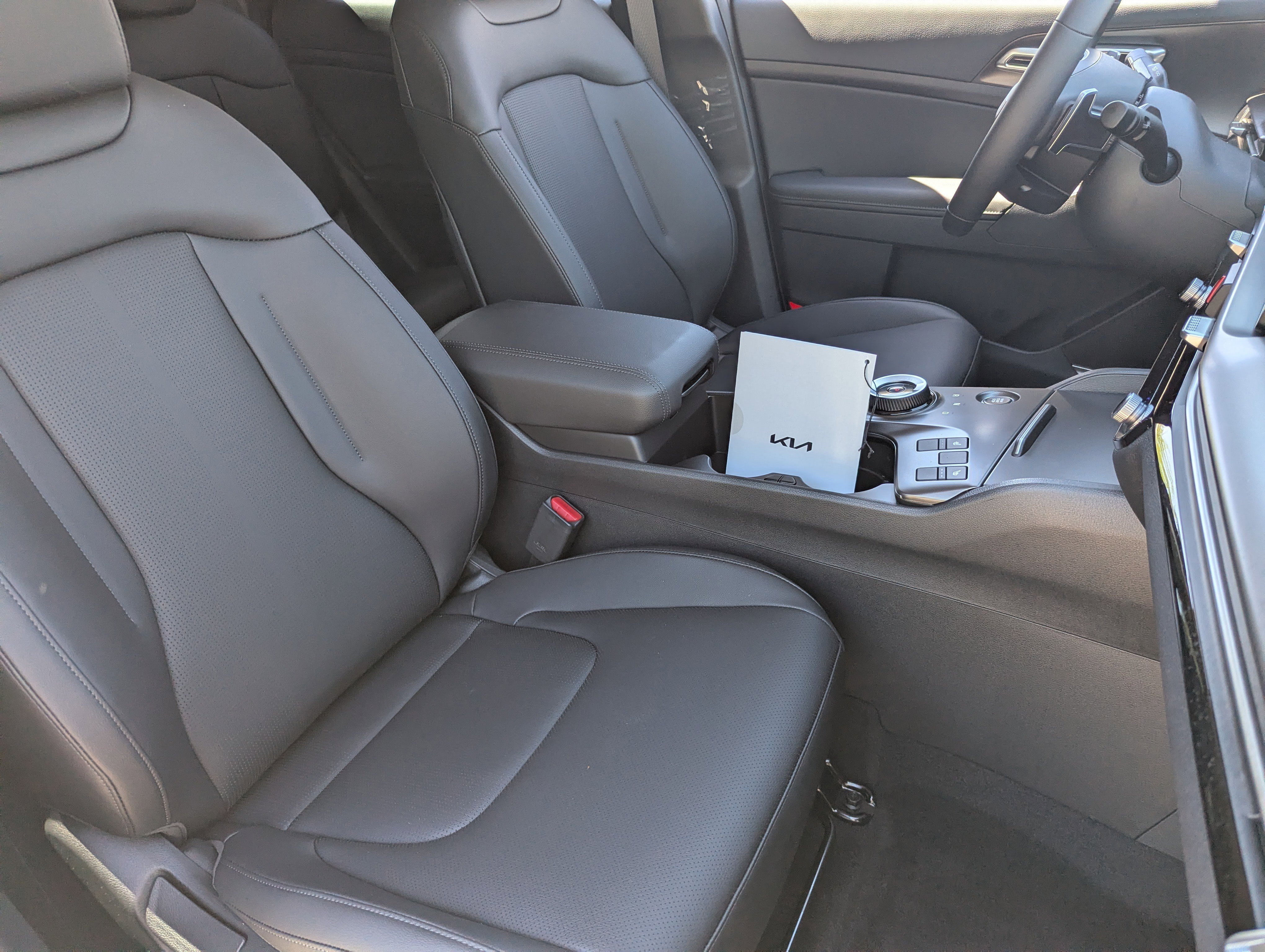 New 2026 Fusion Black Kia EX image 8