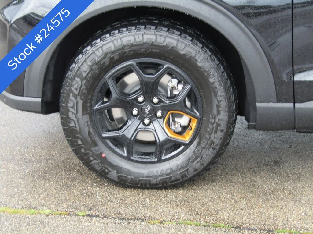 New 2026 Agate Black Metallic Ford Tremor® image 5