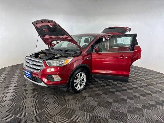 Used 2017 Red Ford SE image 12
