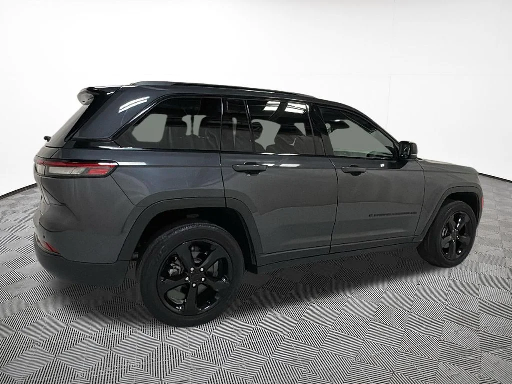 Certified Used 2023 Gray Jeep Altitude X image 9