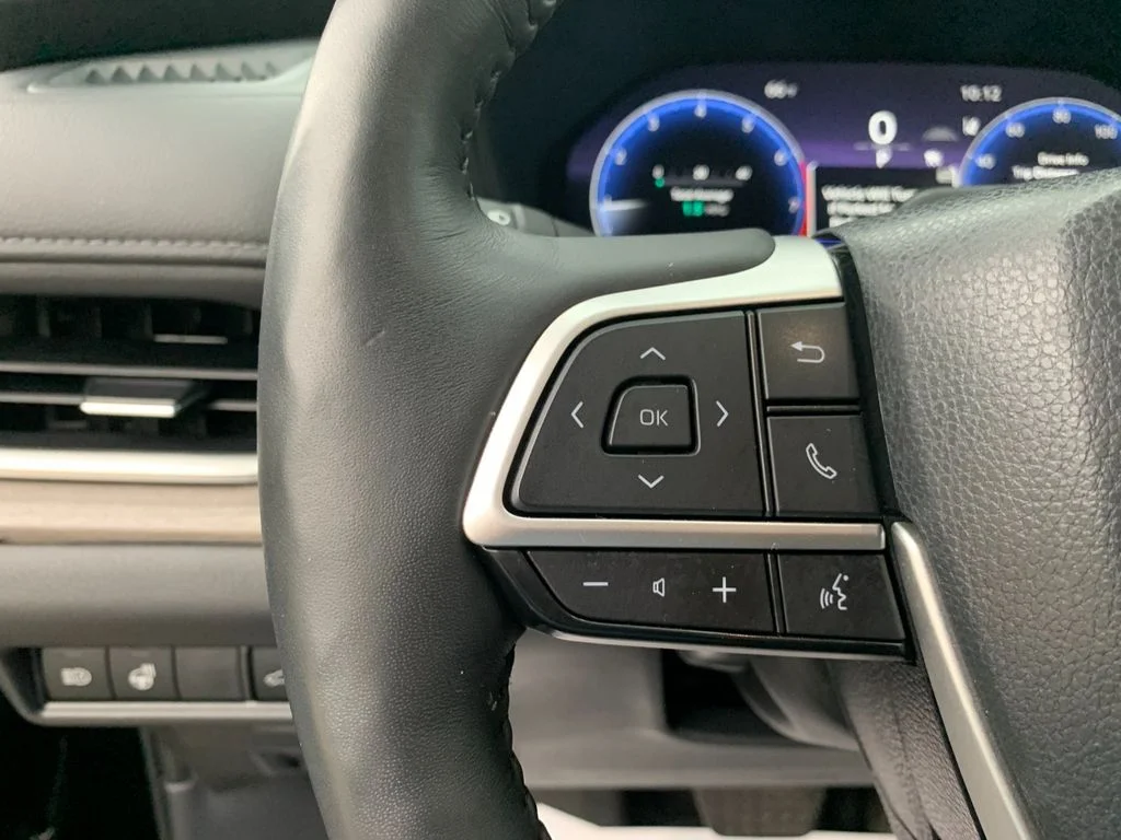Used 2025 Black Toyota Platinum image 27