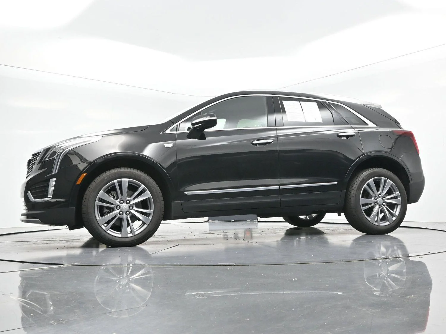 Used 2025 Stellar Black Metallic Cadillac Premium Luxury image 49