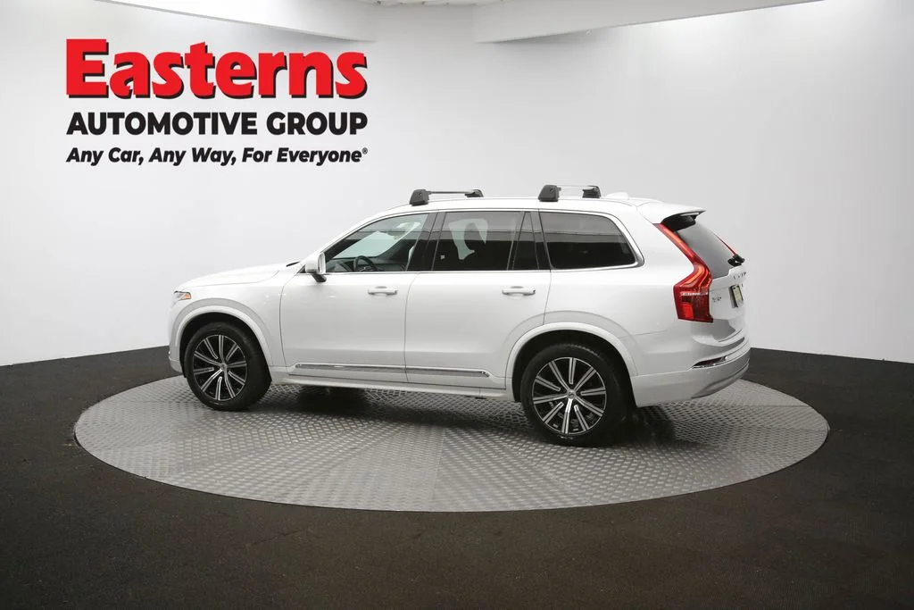 Used 2022 White Volvo T6 Inscription image 63