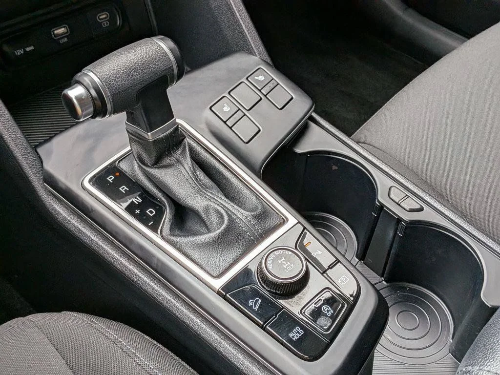 Used 2023 Black Kia LX image 16