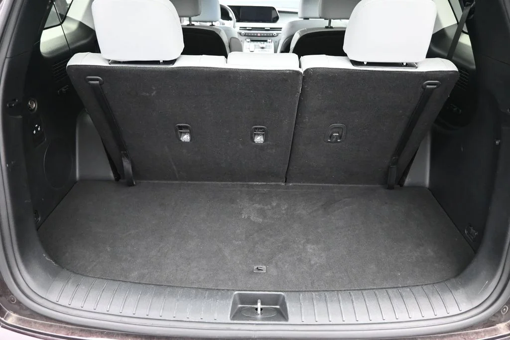 Used 2025 Red Hyundai SEL image 13