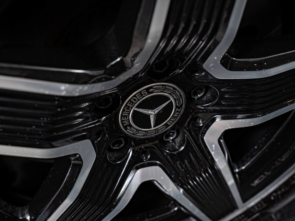 Used 2026 Black Mercedes-Benz GLC 300 image 8