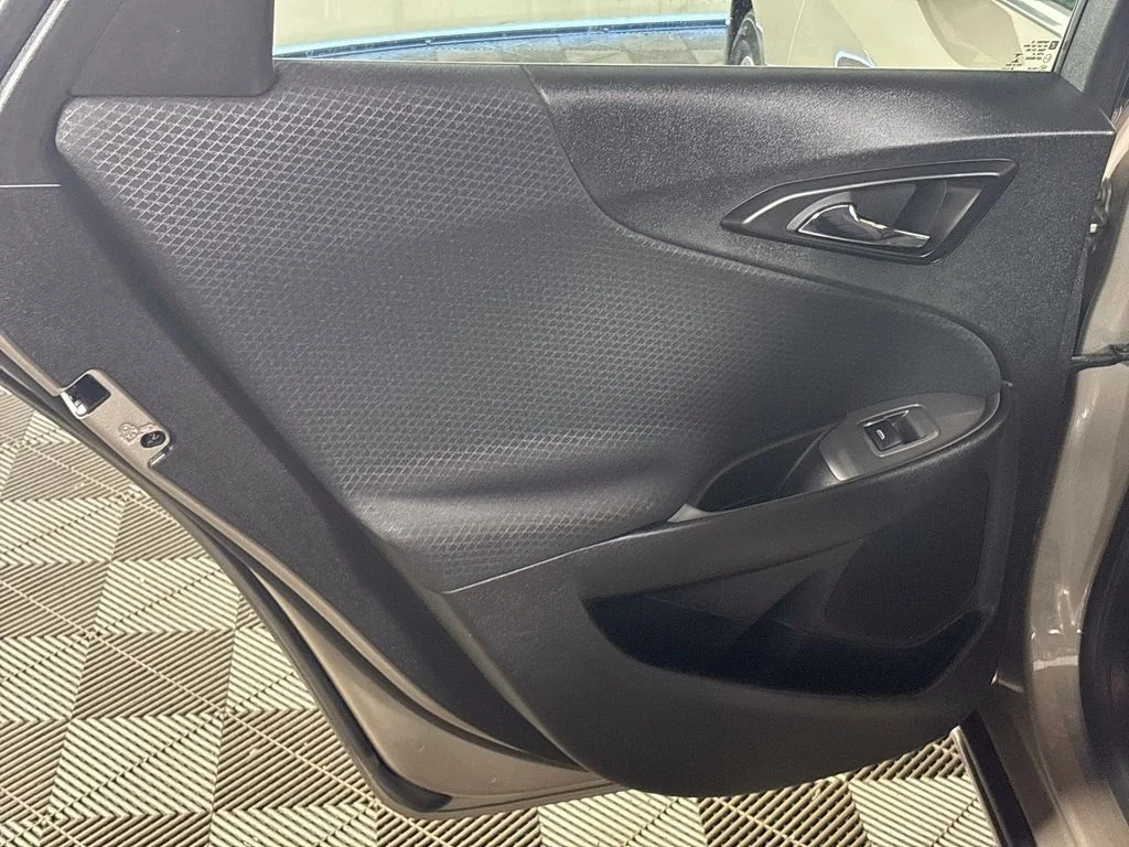Used 2025 Gray Chevrolet LT image 18