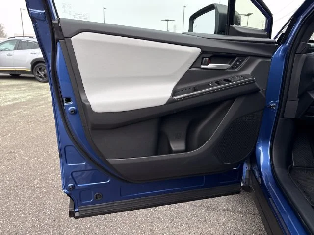 New 2027 DAYBREAK BLUE PEARL Subaru Limited image 18