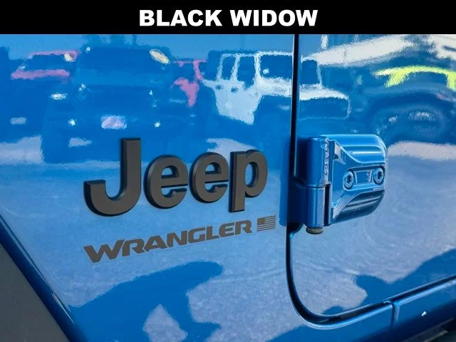 2025 Jeep Wrangler 4-Door Willys - Photo 11