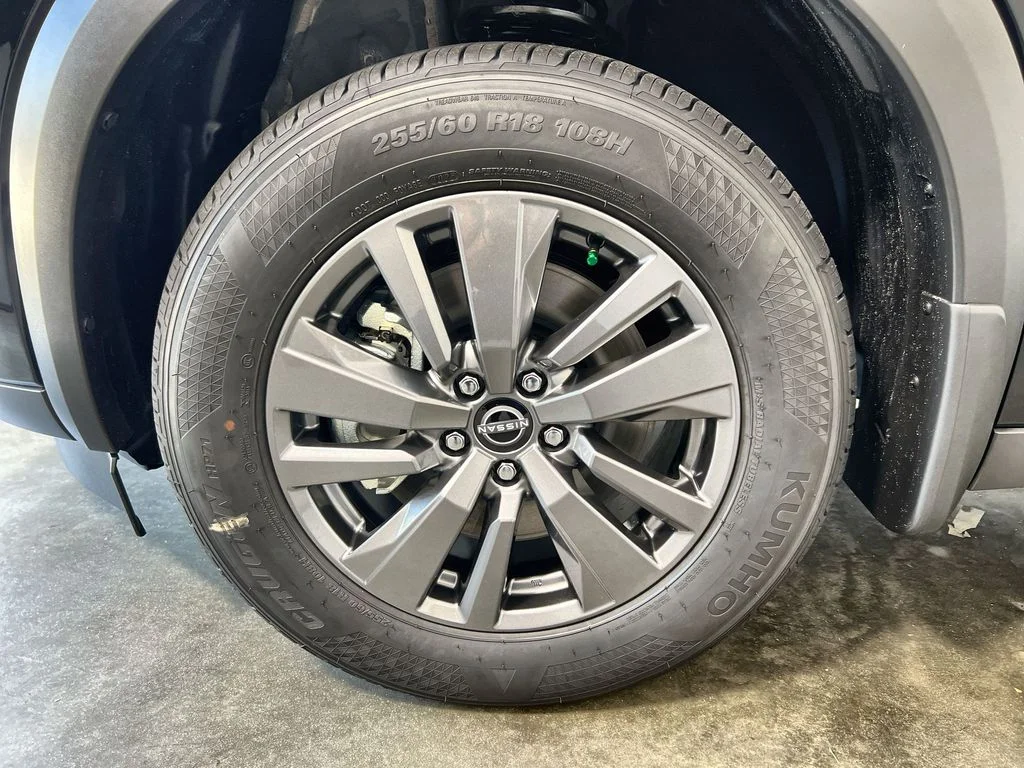 New 2026 Super Black Nissan SV image 18