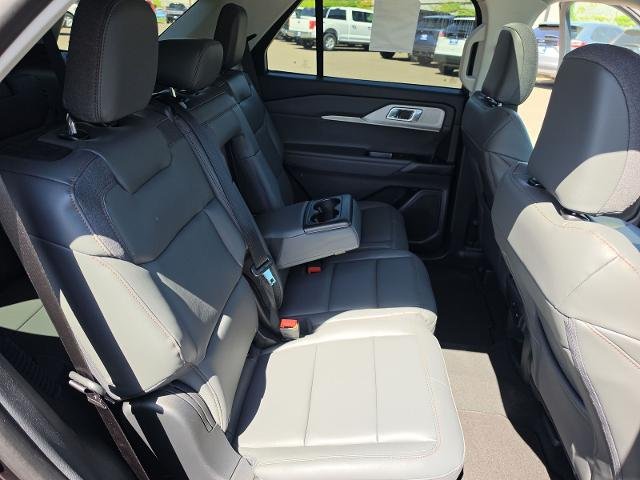 New 2026 Agate Black Metallic Ford Active image 41