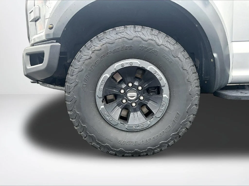 Used 2017 White Ford Raptor image 9