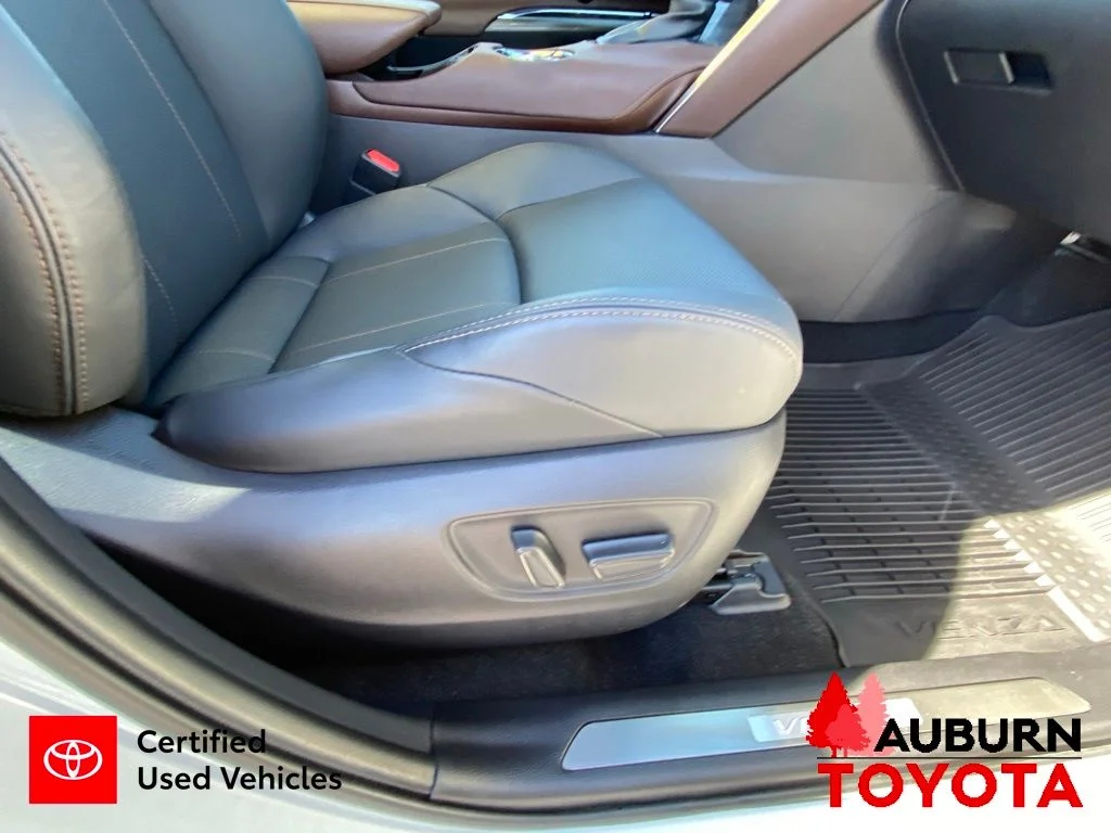 Certified Used 2021 Blizzard Pearl Toyota Limited image 17