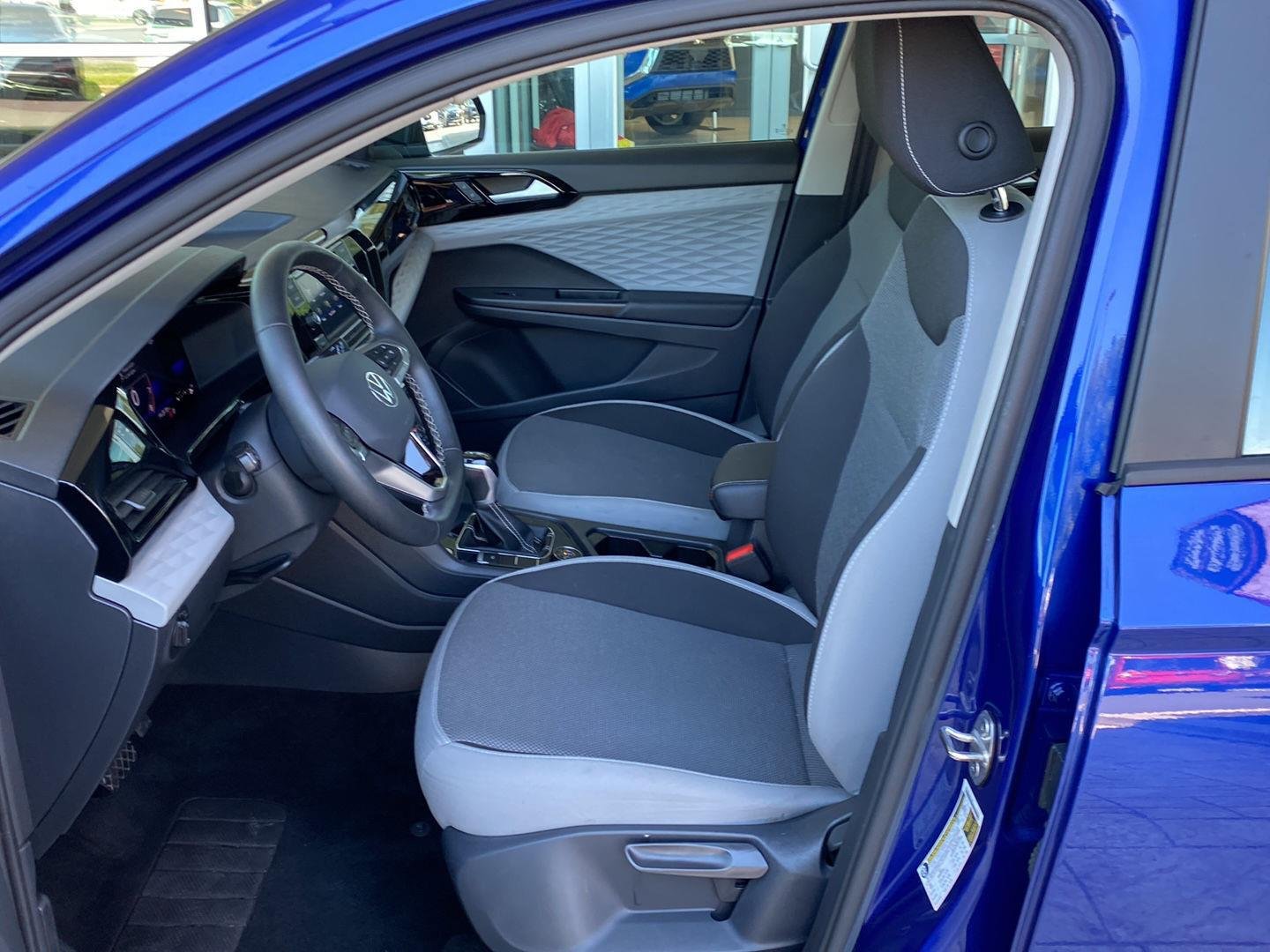 Used 2023 Dusk Blue Metallic Volkswagen S image 18
